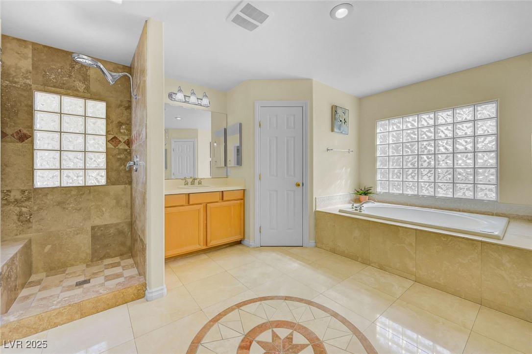 9600 Royal Lamb Drive Property Photo 49