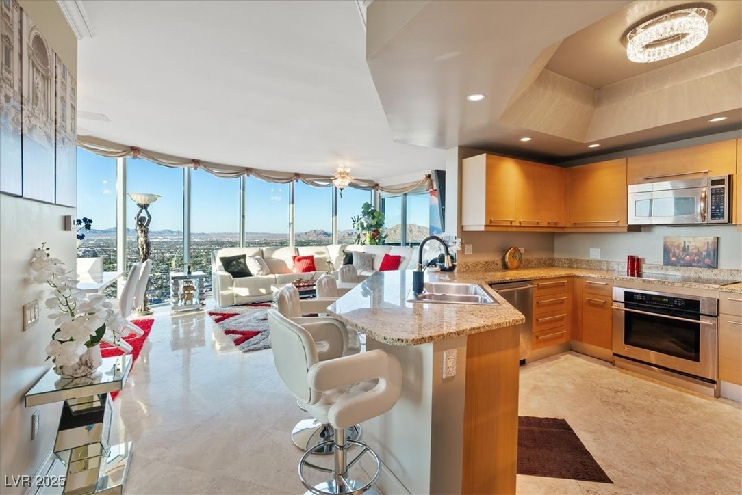 322 Karen Avenue 4207 Property Photo 7