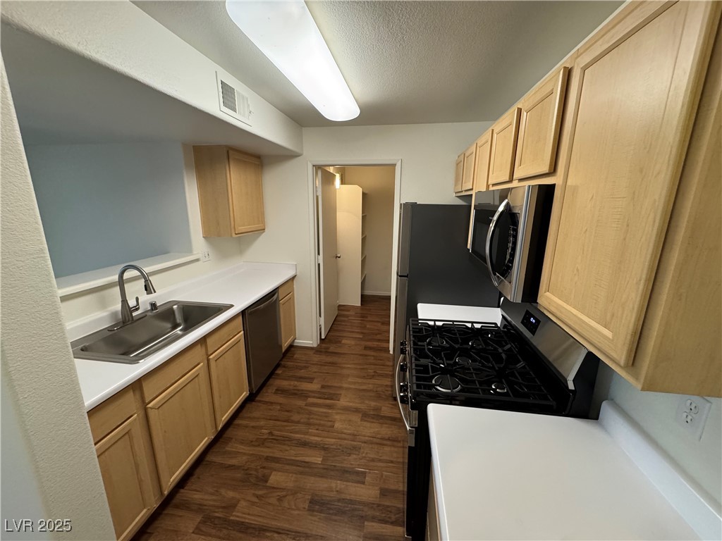 950 Seven Hills Drive 1921 Property Photo 6