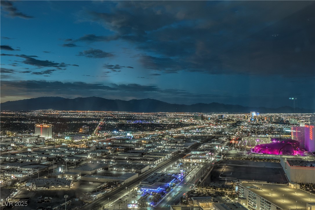 2000 Fashion Show Drive 5019 Property Photo 6