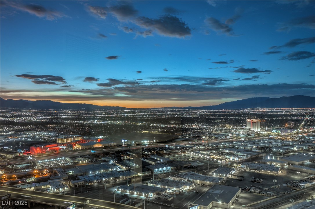 2000 Fashion Show Drive 5019 Property Photo 8