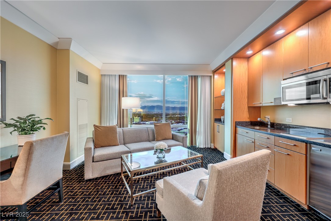 2000 Fashion Show Drive 5019 Property Photo 10