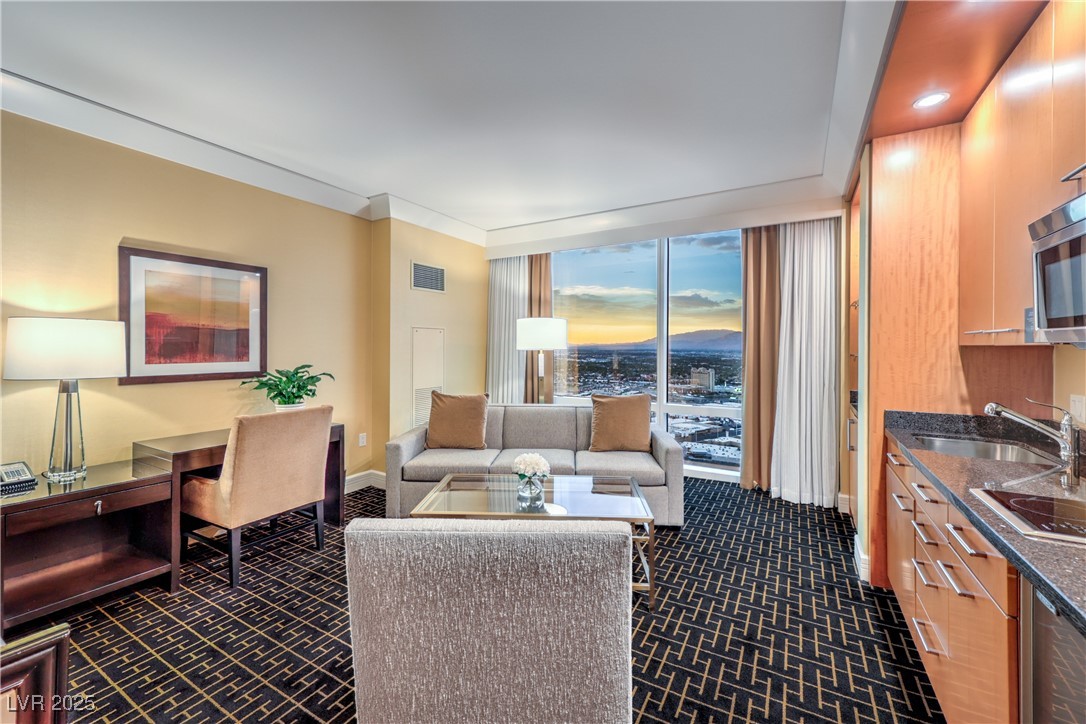 2000 Fashion Show Drive 5019 Property Photo 11