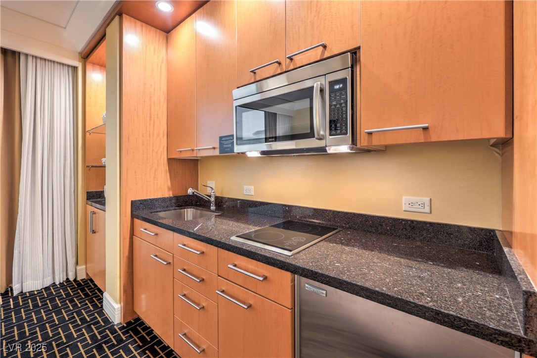 2000 Fashion Show Drive 5019 Property Photo 14