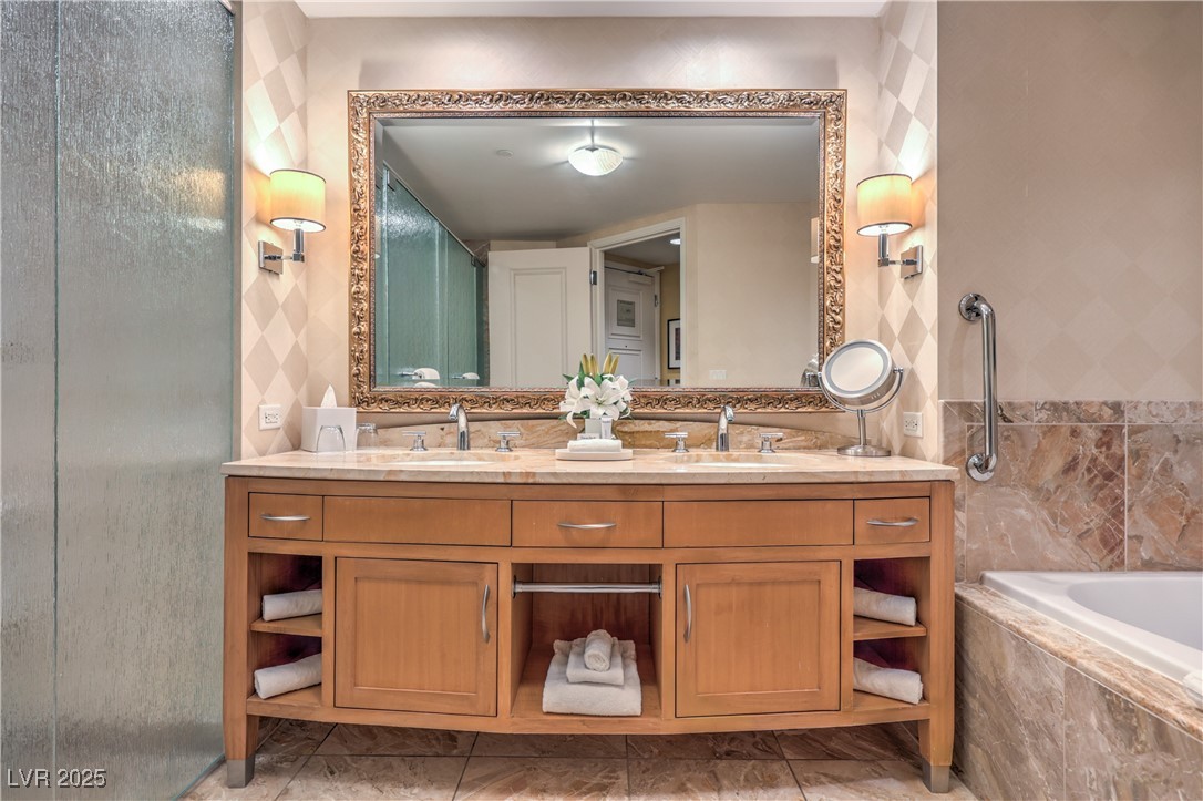 2000 Fashion Show Drive 5019 Property Photo 20