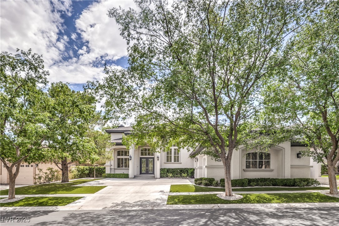 9317 Fontainbleu Property Photo 5