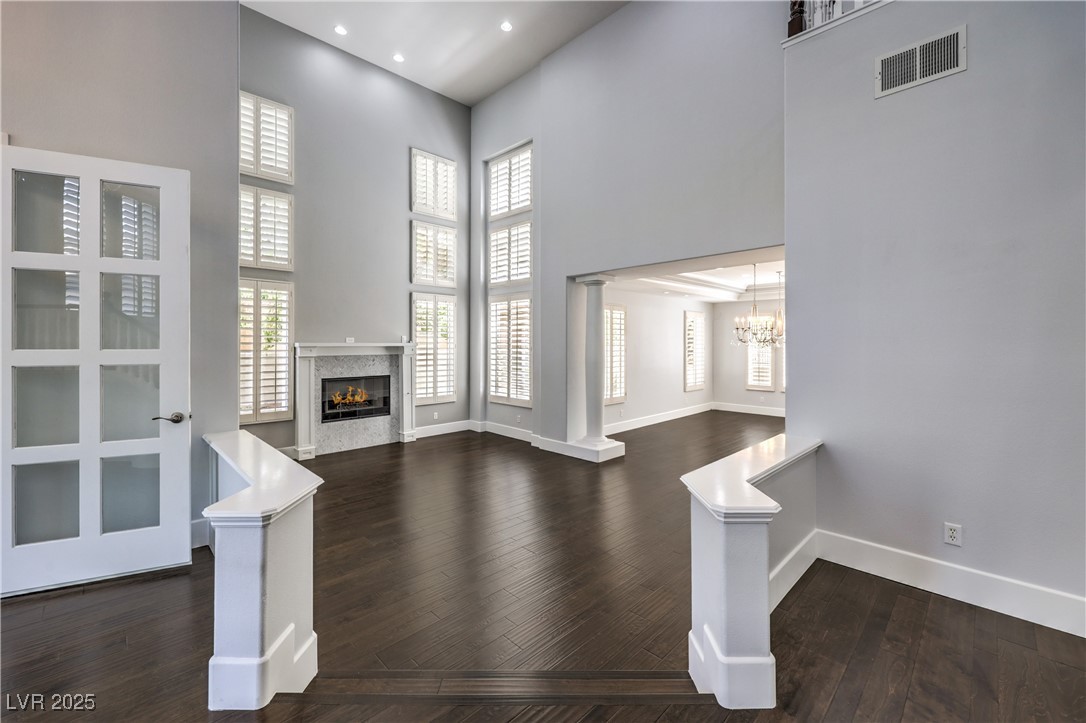 9317 Fontainbleu Property Photo 8