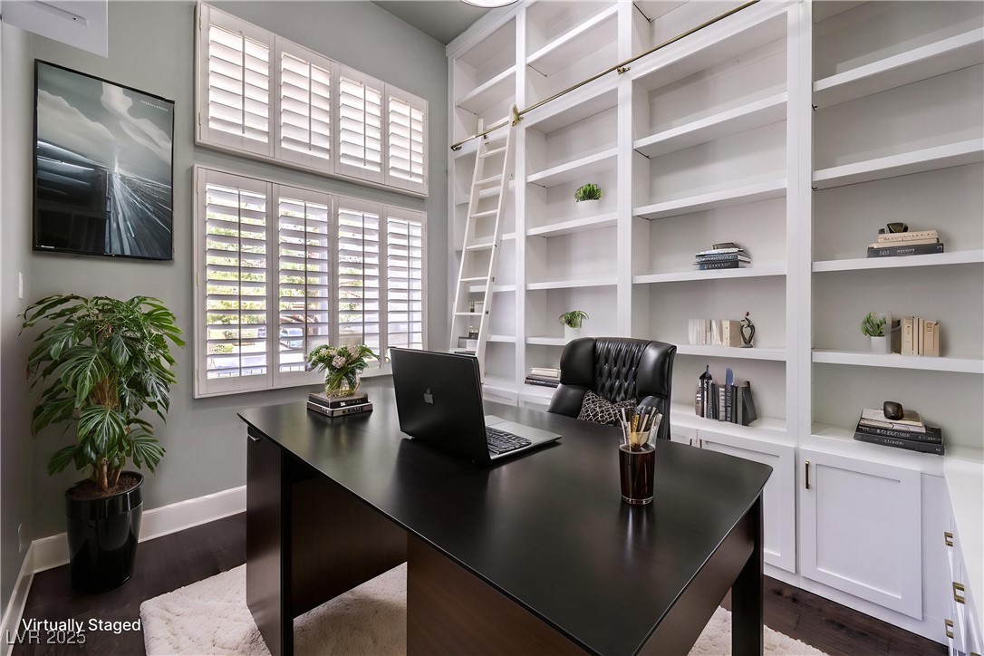 9317 Fontainbleu Property Photo 9