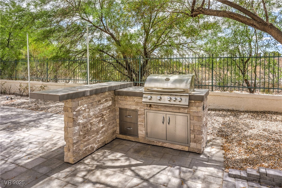 9317 Fontainbleu Property Photo 53