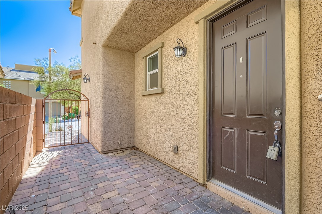 8754 Moon Crater Avenue Property Photo 4