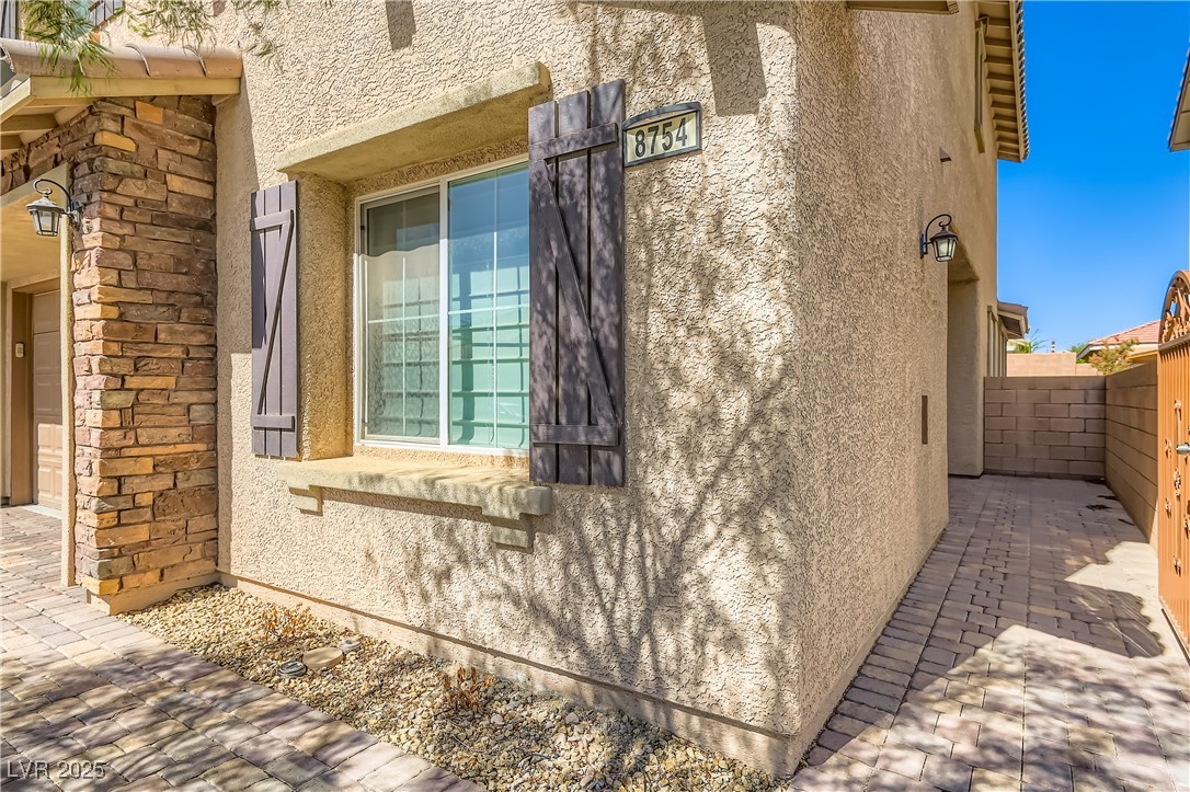 8754 Moon Crater Avenue Property Photo 5