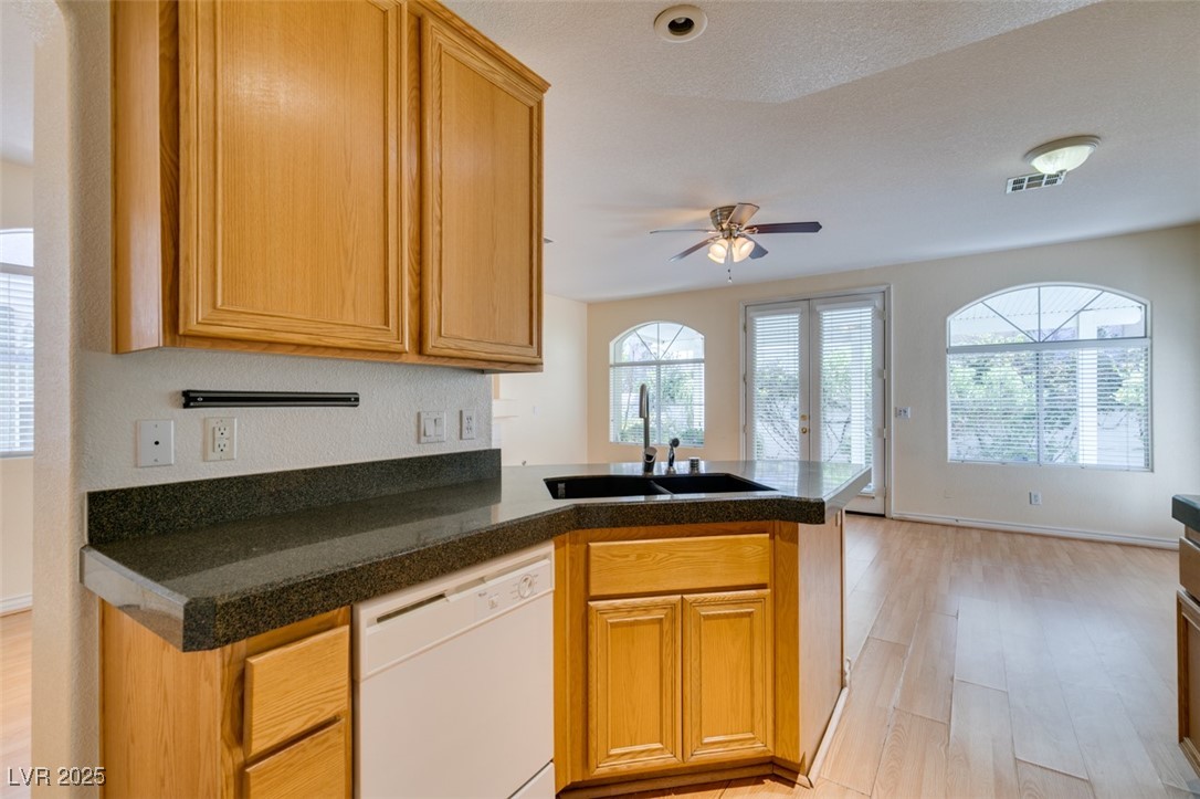 1004 Collingtree Street Property Photo 22