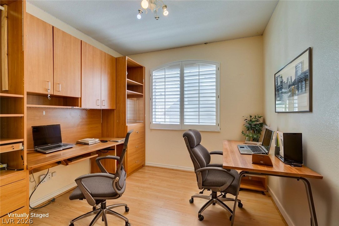 1004 Collingtree Street Property Photo 23