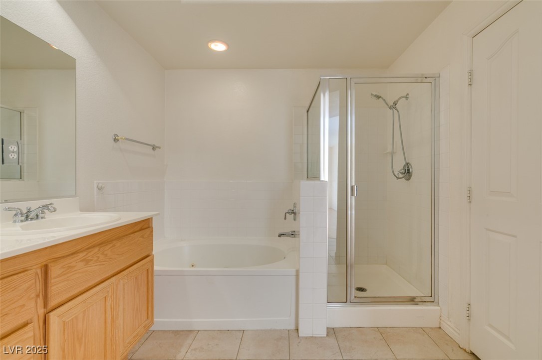 1004 Collingtree Street Property Photo 28