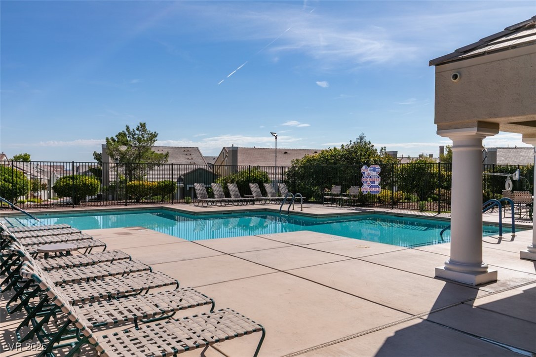 1004 Collingtree Street Property Photo 42
