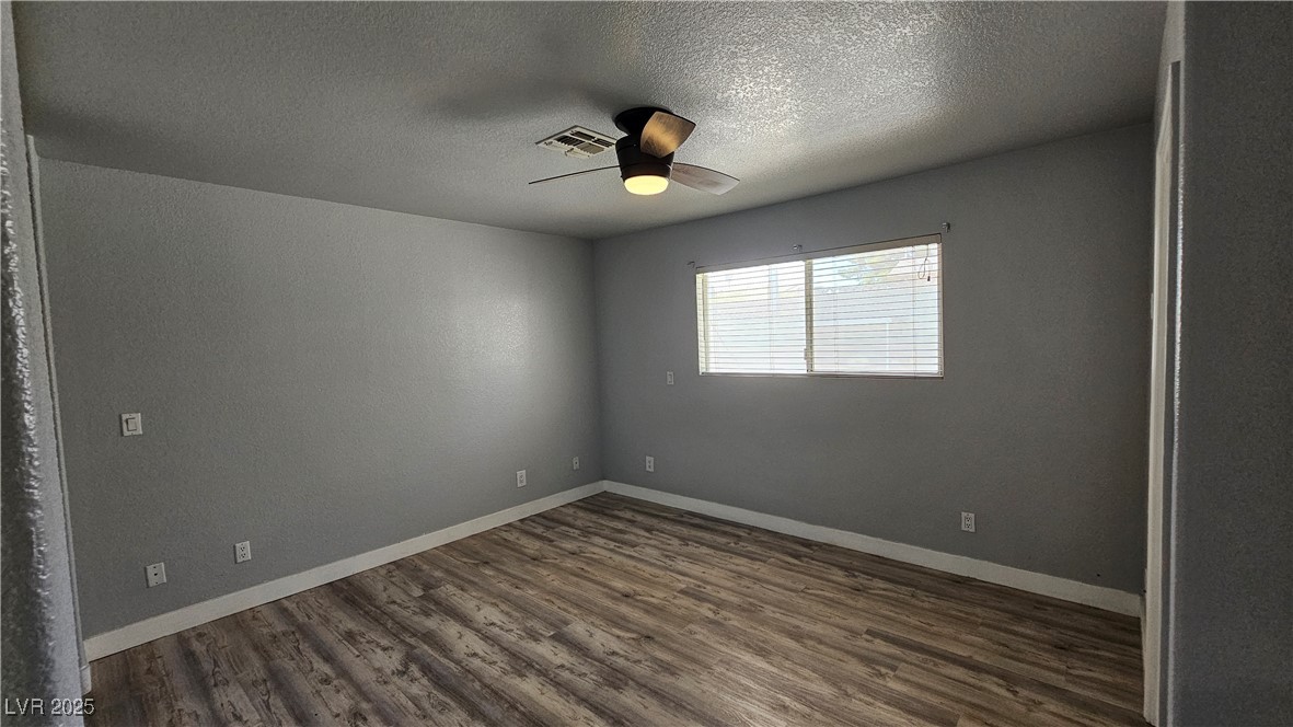 5305 Del Rey Avenue Property Photo 6