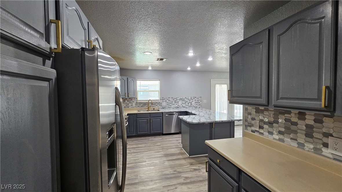 5305 Del Rey Avenue Property Photo 12