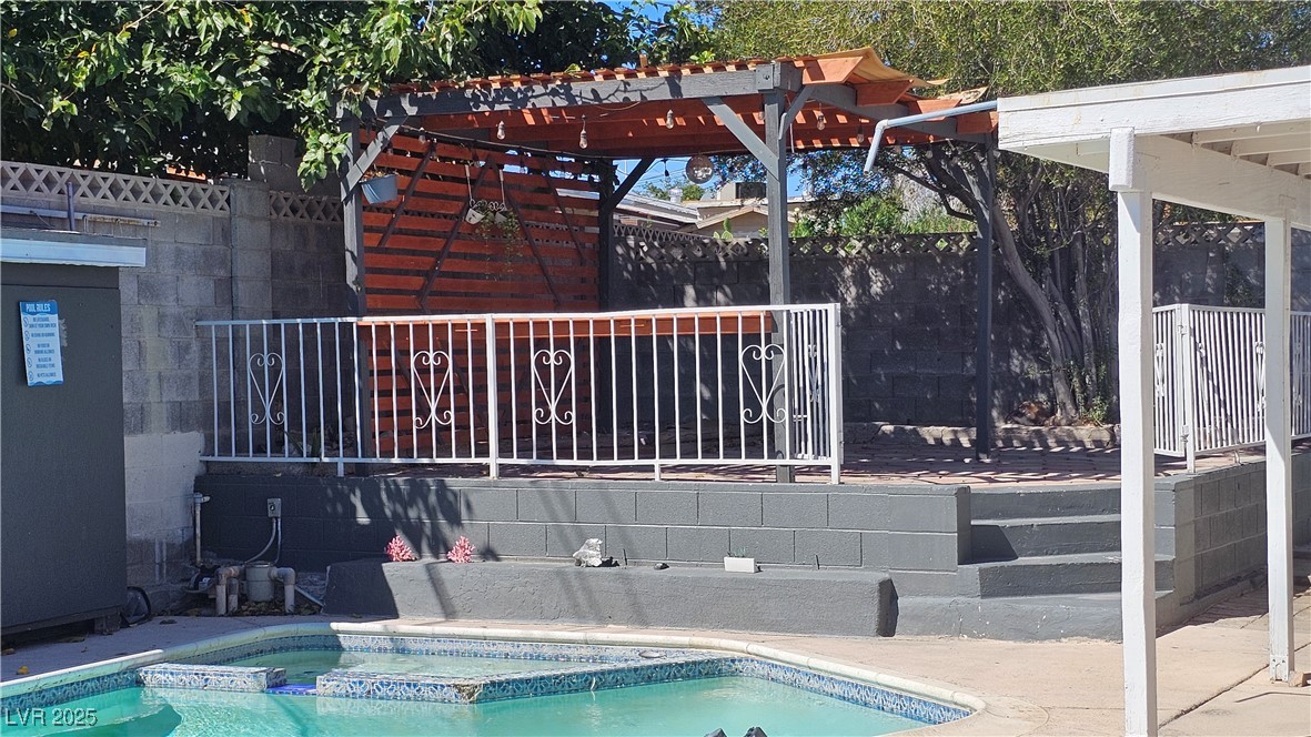 5305 Del Rey Avenue Property Photo 21