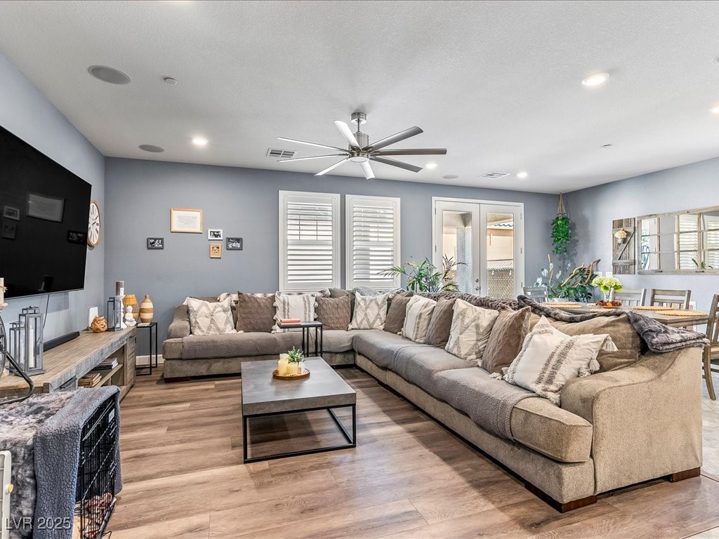 2442 Fanano Street Property Photo 5