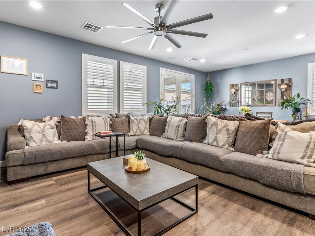 2442 Fanano Street Property Photo 11