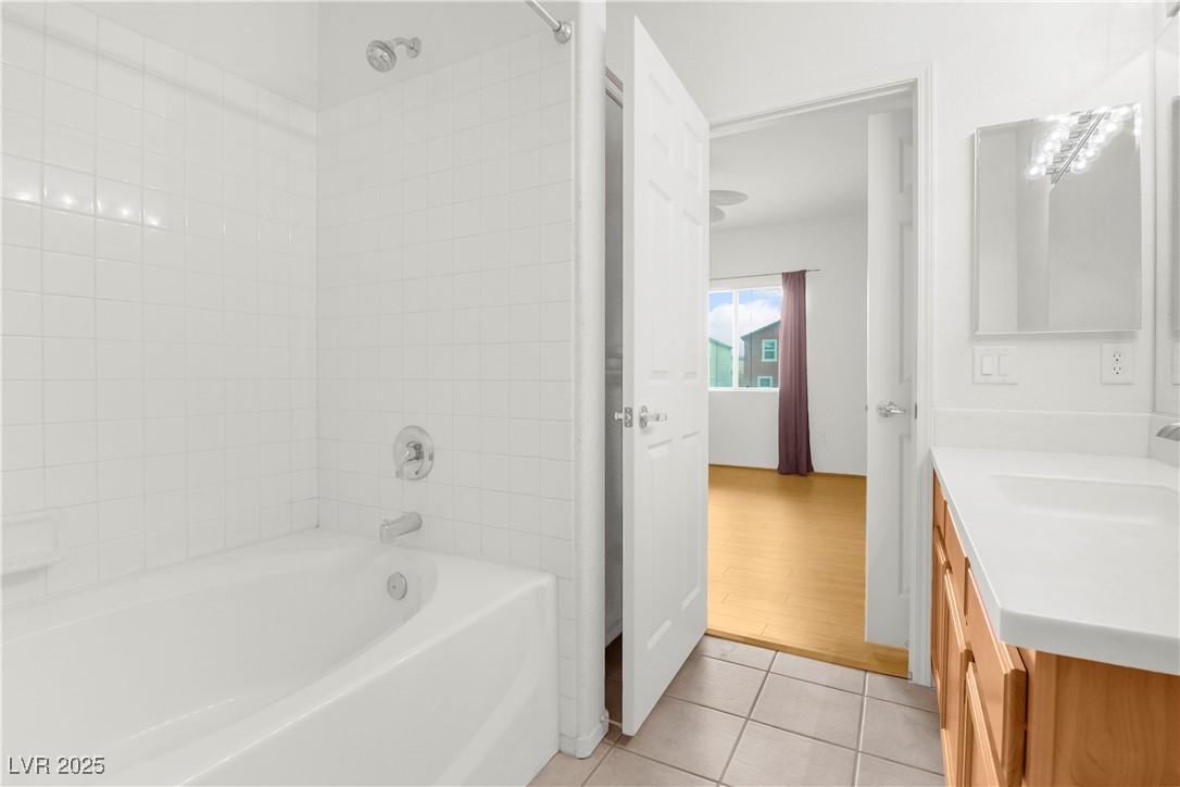 1050 East Cactus Avenue 2073 Property Photo 6