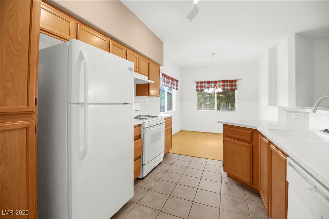 1050 East Cactus Avenue 2073 Property Photo 17