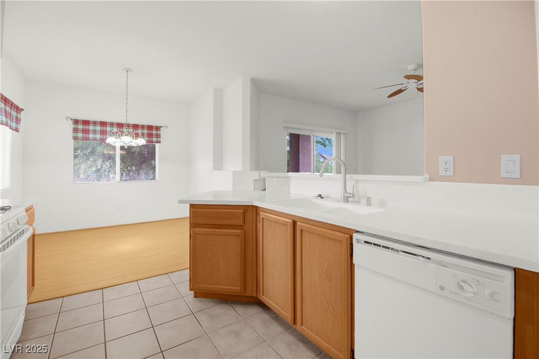 1050 East Cactus Avenue 2073 Property Photo 18