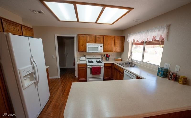 9004 Litchfield Avenue Property Photo 5