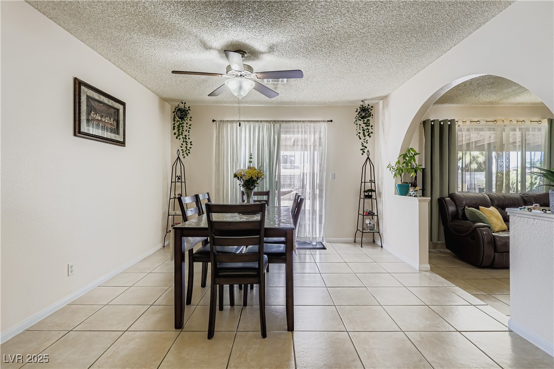 1963 Beesley Drive Property Photo 3