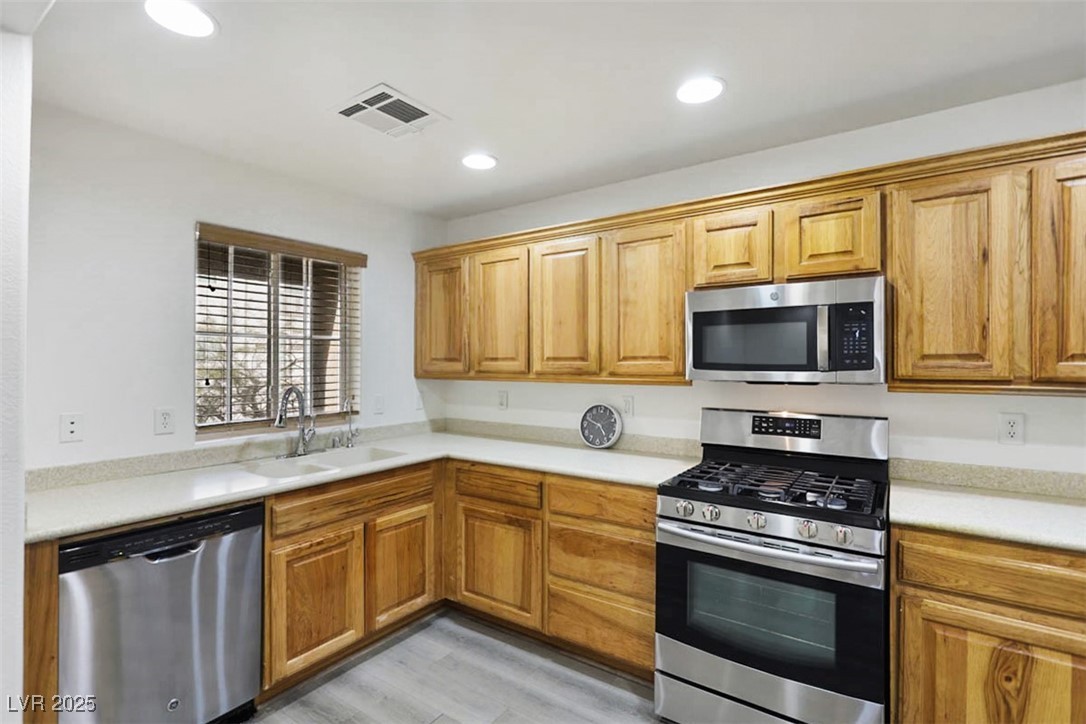 10331 Ladybug Bend Street Property Photo 9