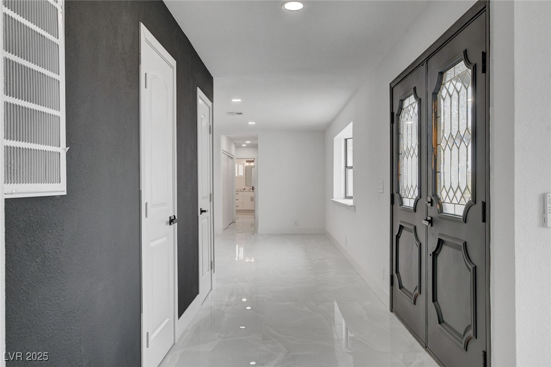 706 North Hollywood Boulevard Property Photo 6