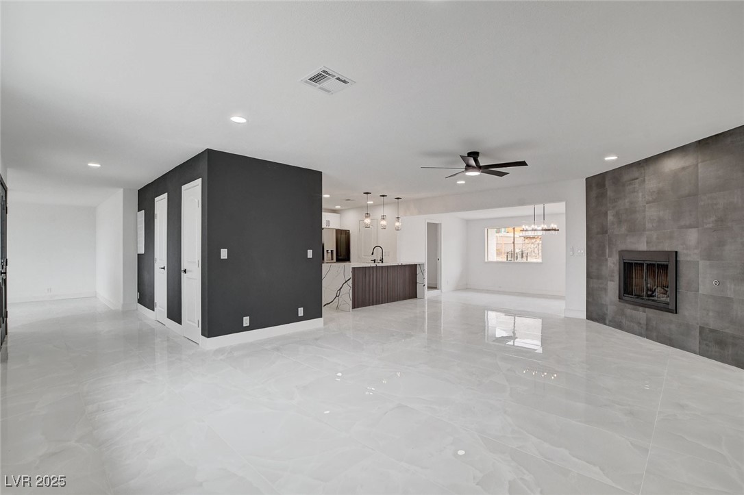 706 North Hollywood Boulevard Property Photo 10