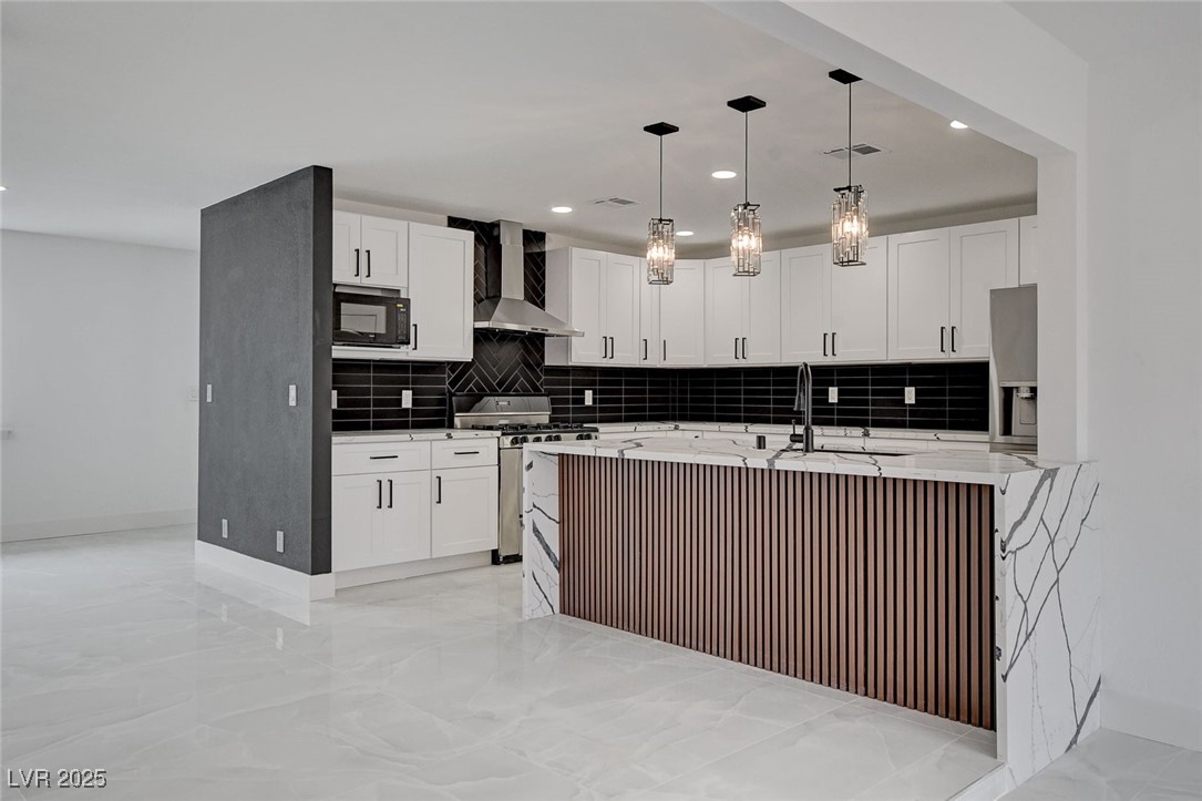 706 North Hollywood Boulevard Property Photo 14