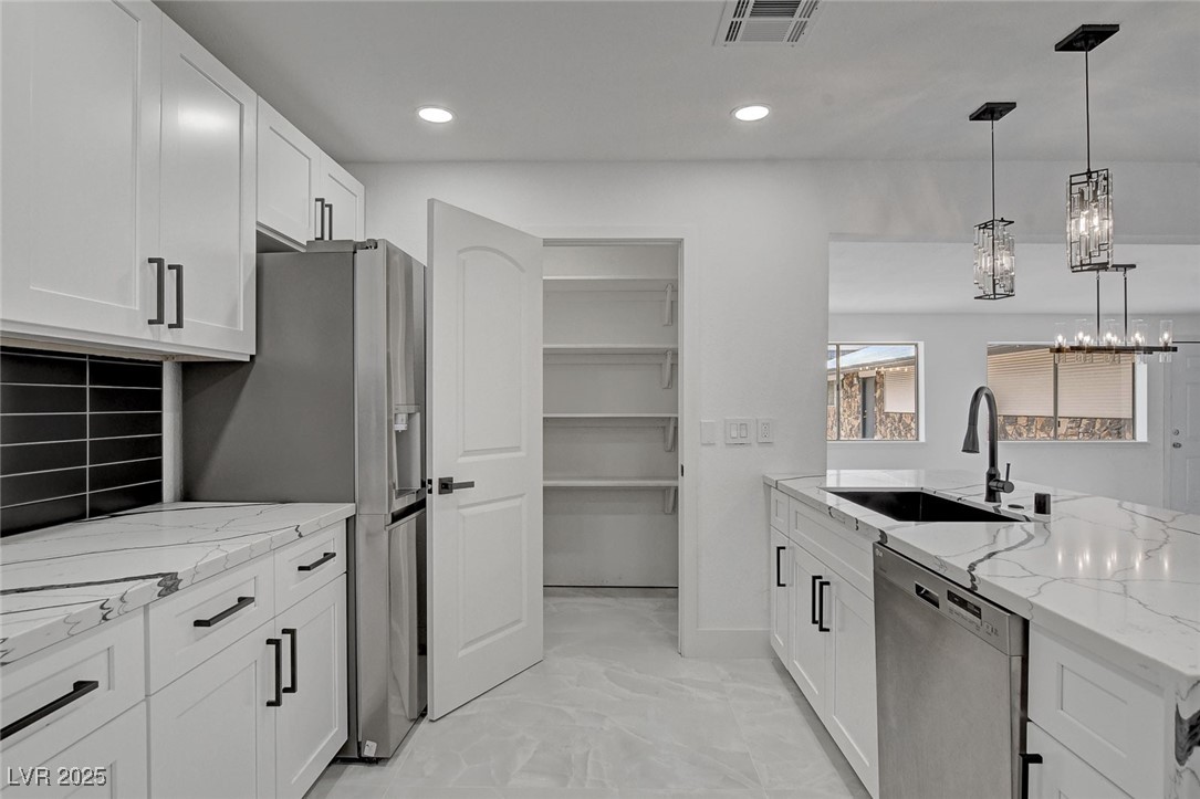 706 North Hollywood Boulevard Property Photo 17