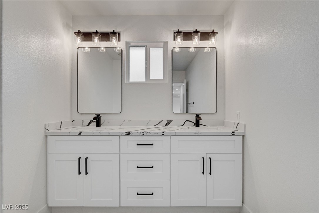 706 North Hollywood Boulevard Property Photo 30