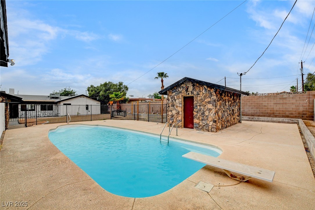 706 North Hollywood Boulevard Property Photo 57