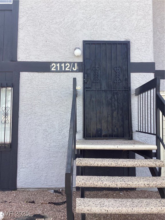 2112 Sun Avenue J Property Photo 1