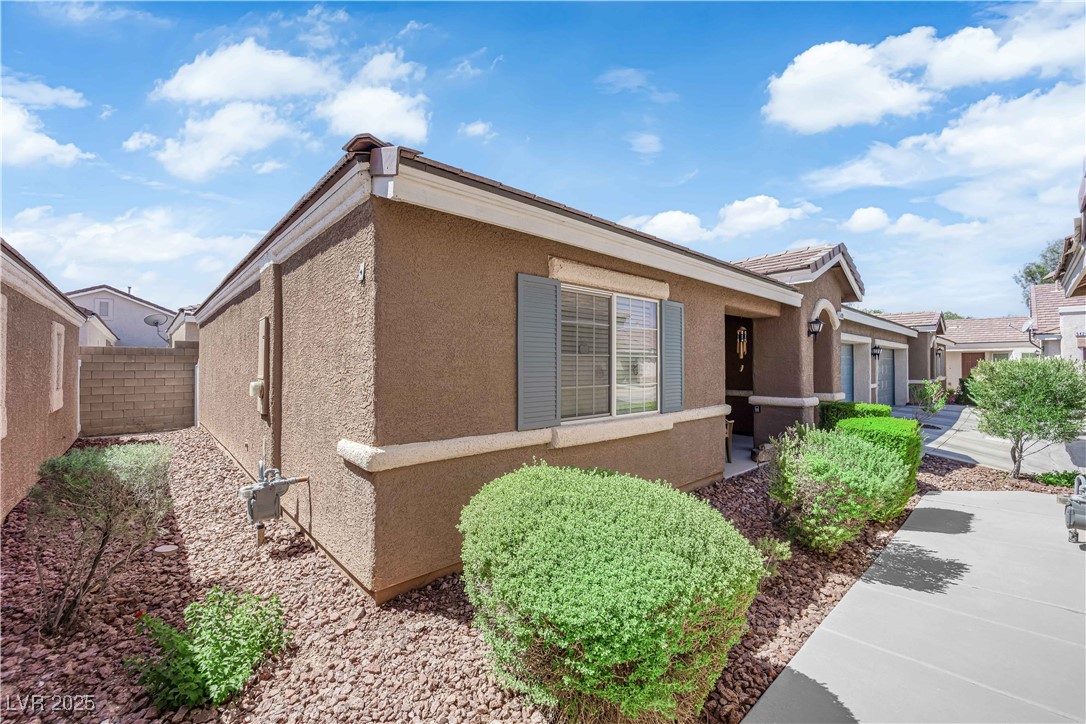 5409 Blue Oat Avenue Property Photo 4