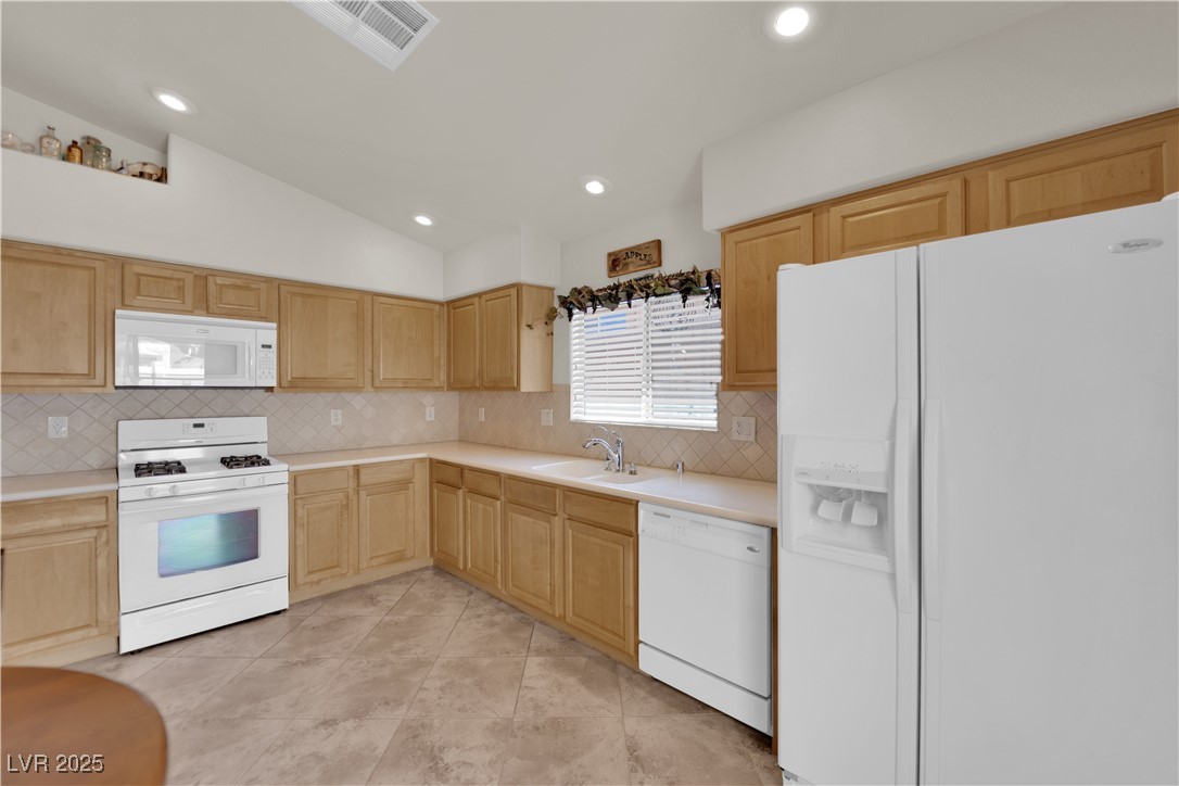 5409 Blue Oat Avenue Property Photo 12