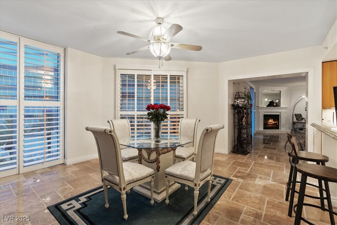 2747 Paradise Road 501 Property Photo 2