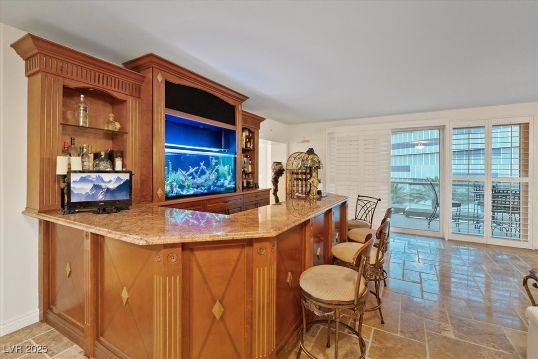 2747 Paradise Road 501 Property Photo 10