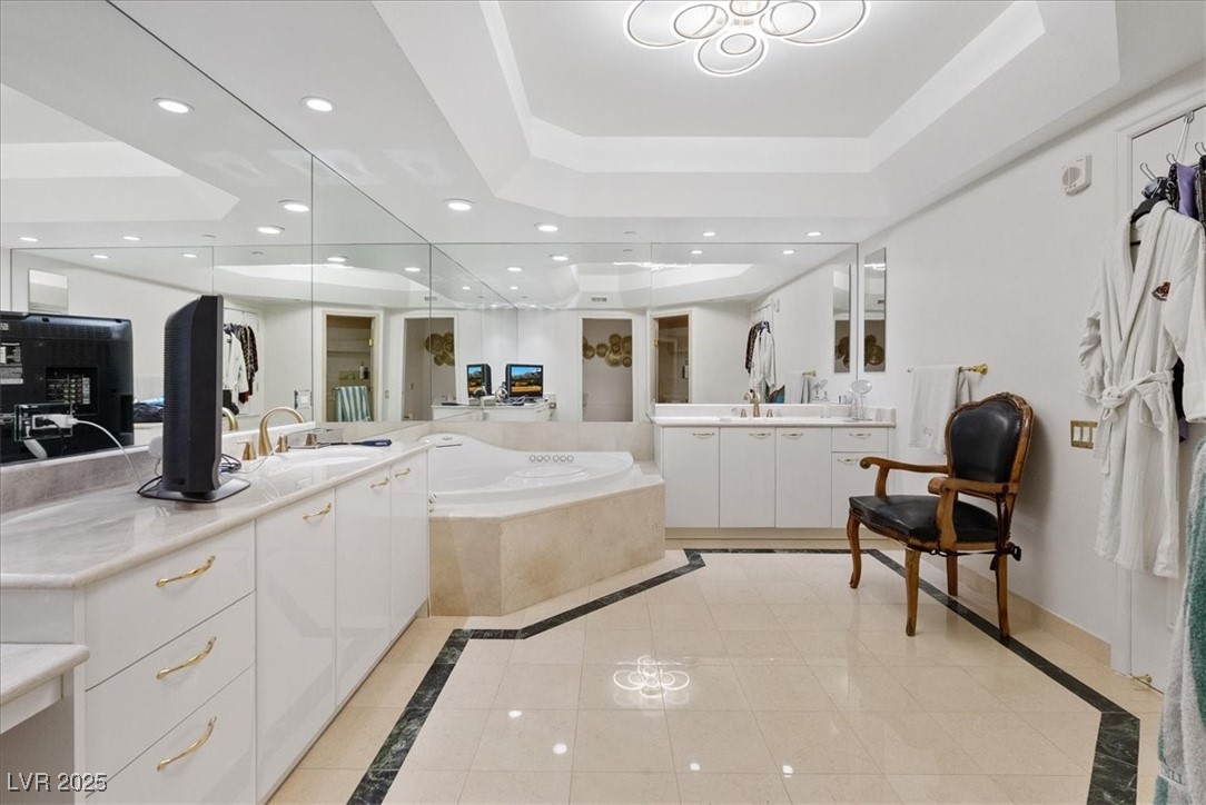 2747 Paradise Road 501 Property Photo 18