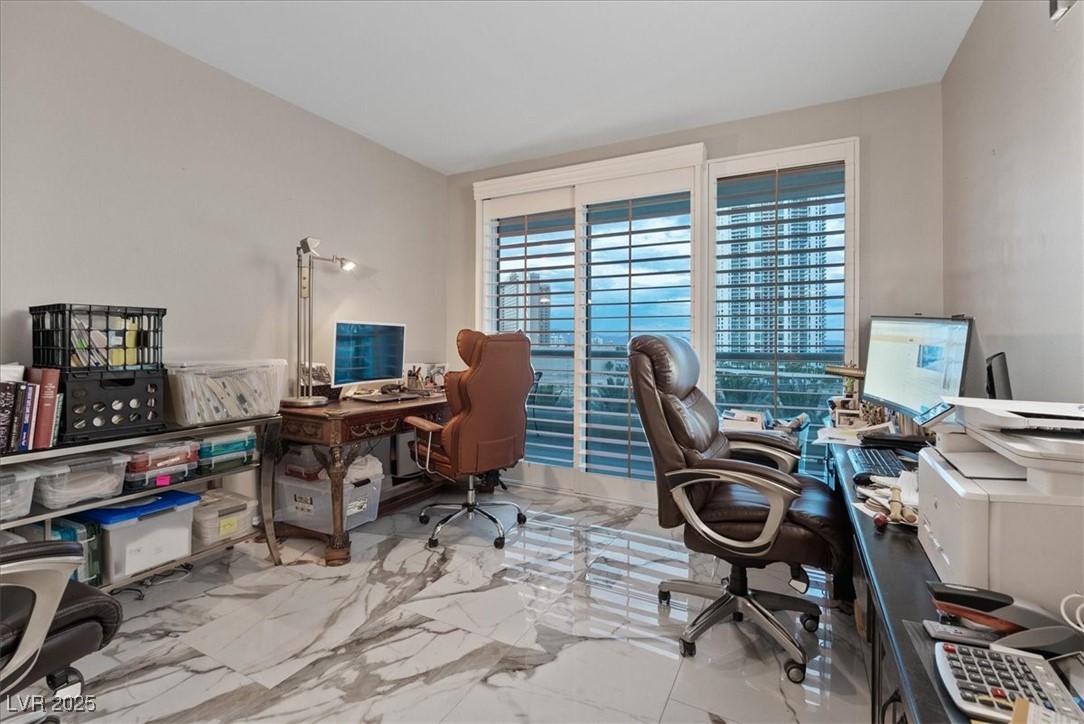 2747 Paradise Road 501 Property Photo 24