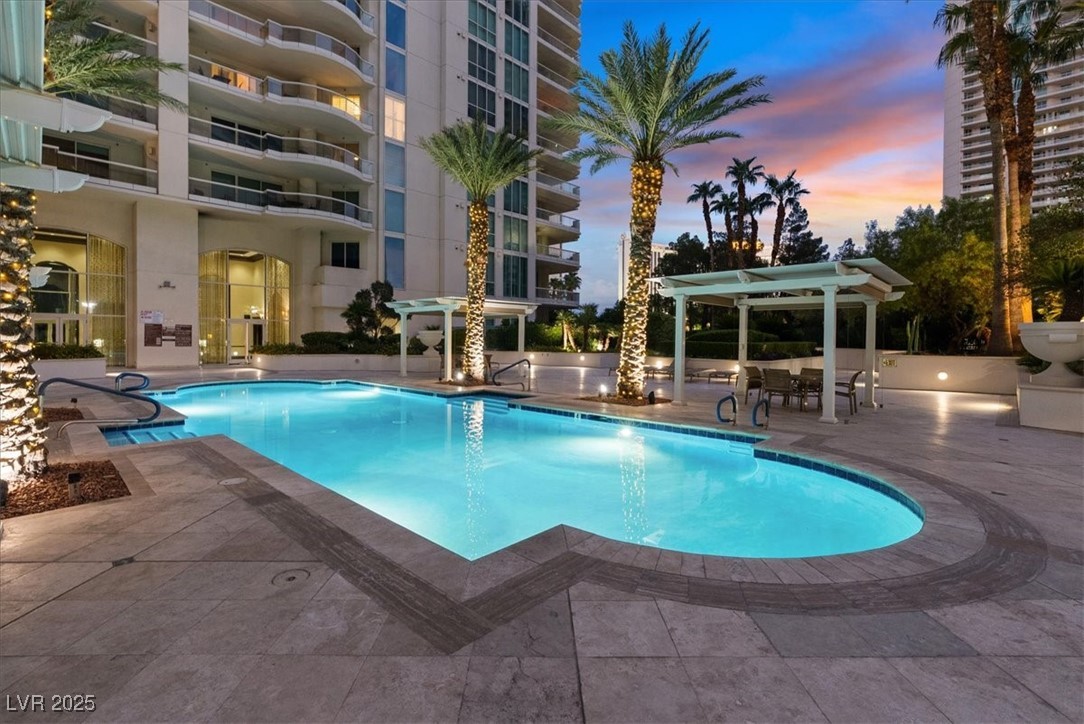 2747 Paradise Road 501 Property Photo 31