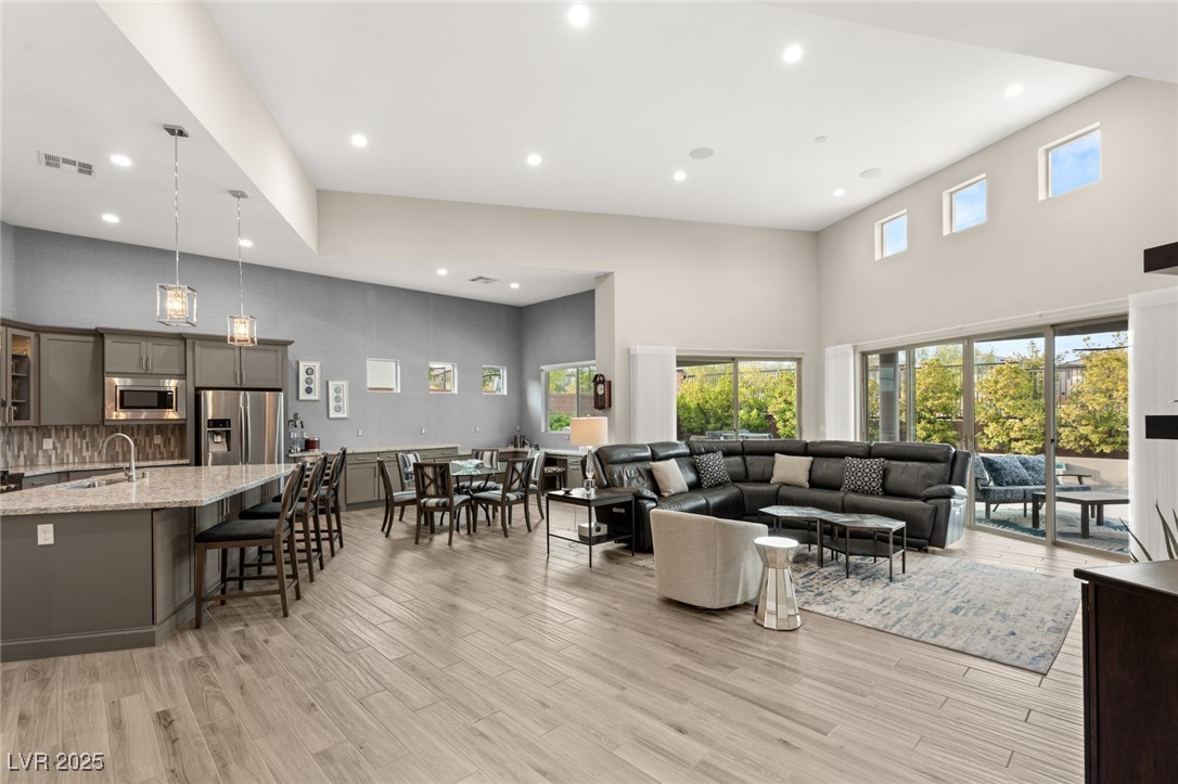 10482 Calico Terrace Avenue Property Photo 12