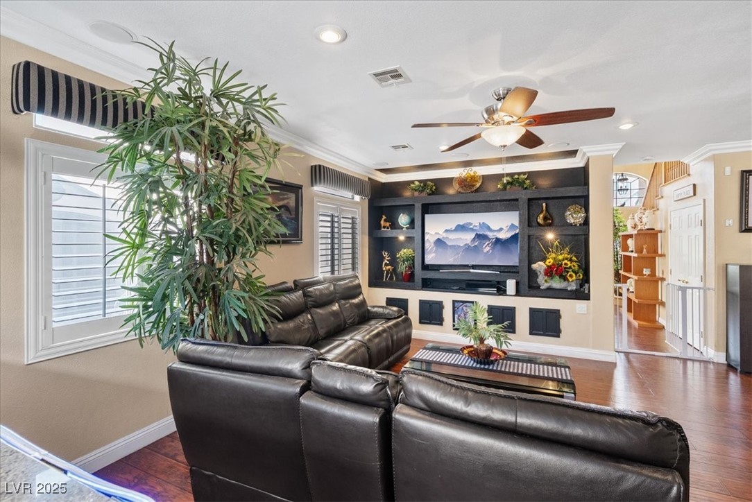 3827 Blue Gull Street Property Photo 8