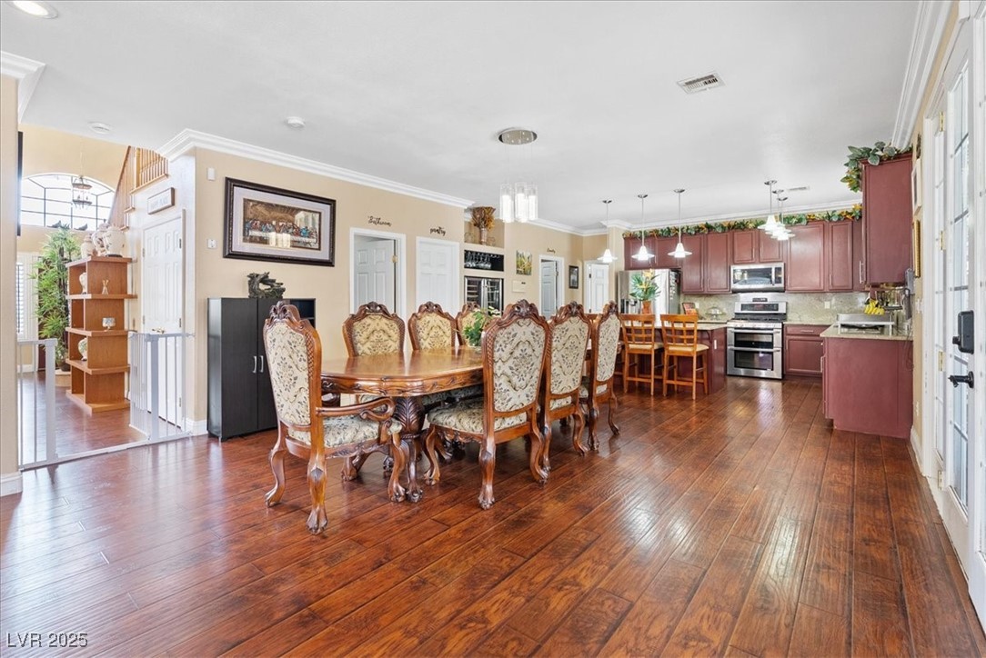 3827 Blue Gull Street Property Photo 11