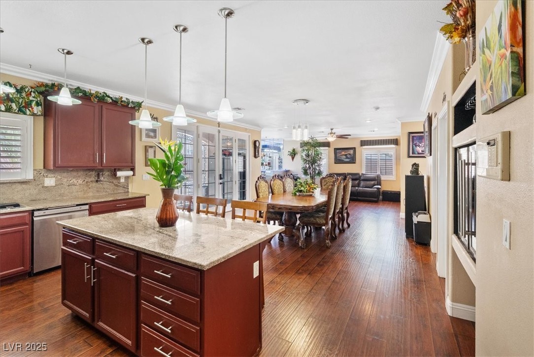 3827 Blue Gull Street Property Photo 12