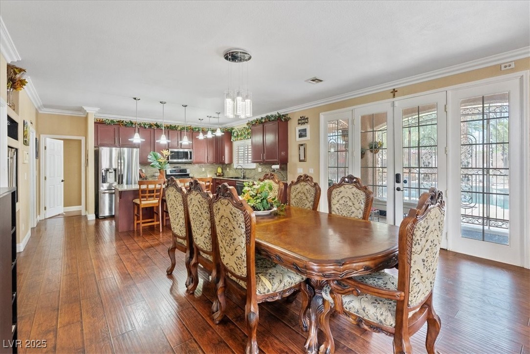 3827 Blue Gull Street Property Photo 15