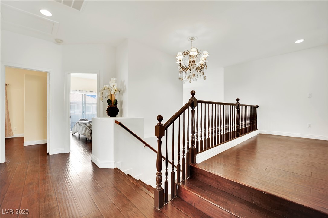 1860 Autumn Gold Avenue Property Photo 8